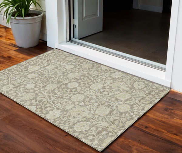 Homeroots 3' Artichoke Green Floral Indoor Outdoor Area Rug - Durable, Washable, Stain-resistant Design 3' X 5' Polyester 603443