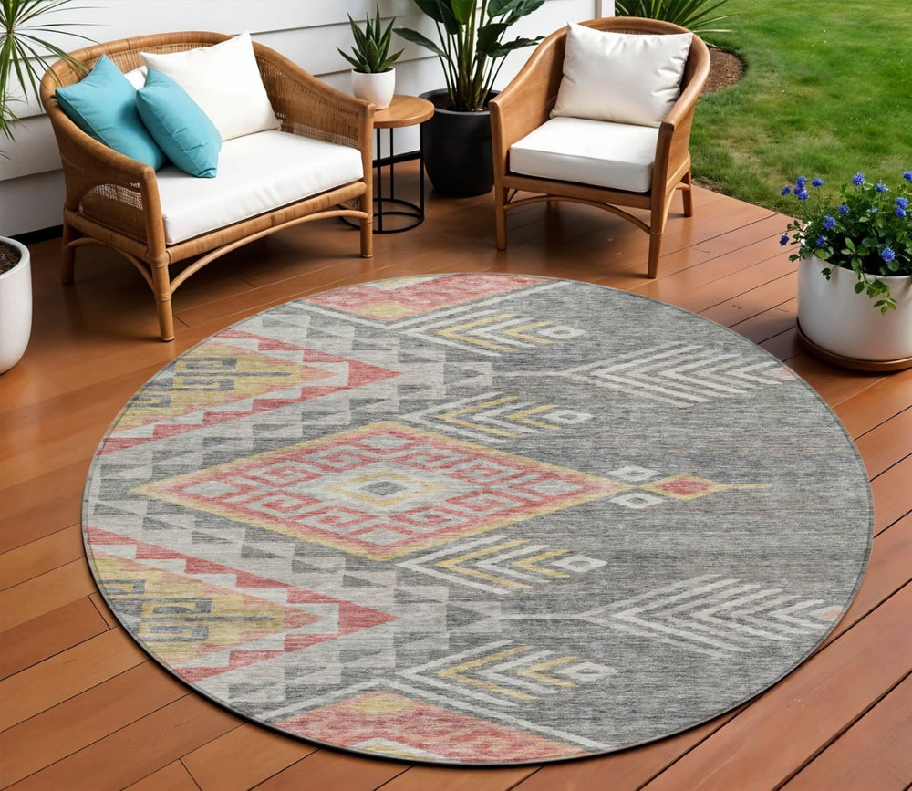 HomeRoots 5' Gray and Terra Cotta Southwestern Area Rug – Stylish, Washable, Indoor/Outdoor, Stain-Resistant Design 8' Round 603547