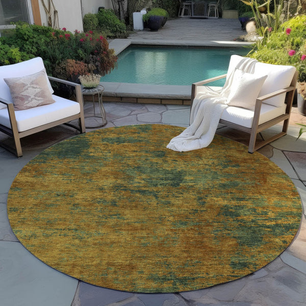 Homeroots 3' Copper And Green Abstract Washable Area Rug For Indoor And Outdoor Spaces, Durable Design 8' Round Polyester 603583