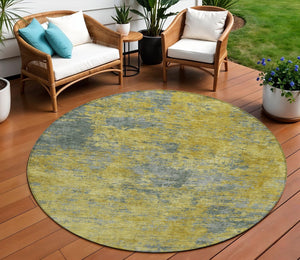 Homeroots 3' Copper And Green Abstract Washable Area Rug For Indoor And Outdoor Spaces, Durable Design 8' Round Polyester 603589
