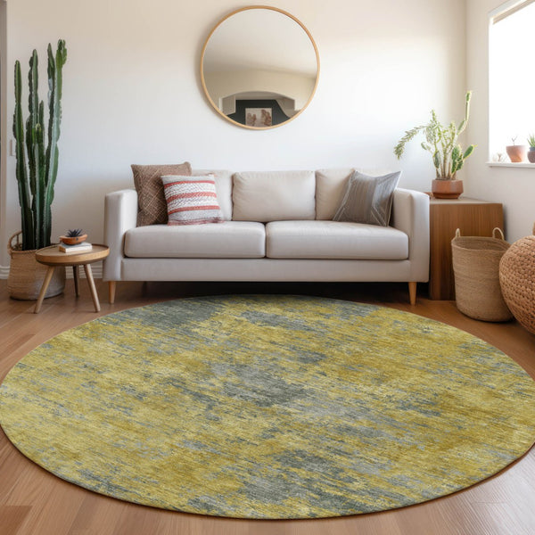 Homeroots 3' Copper And Green Abstract Washable Area Rug For Indoor And Outdoor Spaces, Durable Design 8' Round Polyester 603589