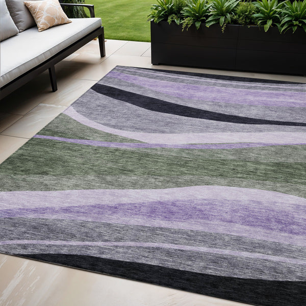 Homeroots 3' Abstract Artichoke Green And Black Area Rug - Washable, Durable, Stylish For Indoor Or Outdoor Use 5' X 8' Polyester 603666