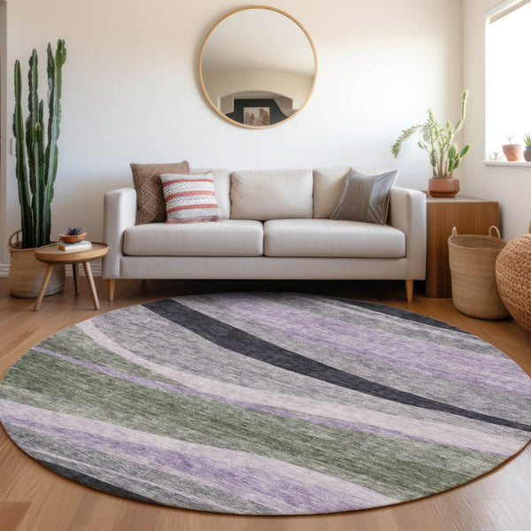 Homeroots 3' Abstract Artichoke Green And Black Area Rug - Washable, Durable, Stylish For Indoor Or Outdoor Use 8' Round Polyester 603667