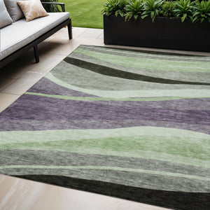 Homeroots 3' Abstract Artichoke Green And Black Area Rug - Washable, Durable, Stylish For Indoor Or Outdoor Use 5' X 8' Polyester 603684