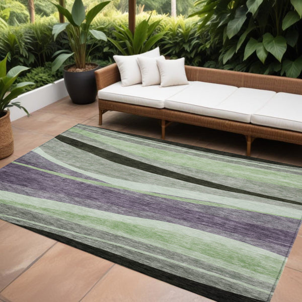 Homeroots 3' Abstract Artichoke Green And Black Area Rug - Washable, Durable, Stylish For Indoor Or Outdoor Use 10' X 14' Polyester 603688