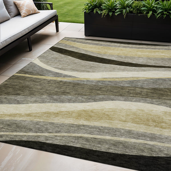 Homeroots 3' Abstract Artichoke Green And Black Area Rug - Washable, Durable, Stylish For Indoor Or Outdoor Use 5' X 8' Polyester 603690