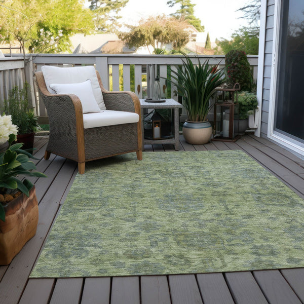 Homeroots 3' Artichoke Green And Gray Damask Washable Area Rug For Stylish Indoor And Outdoor Spaces 3' X 5' Polyester 603827
