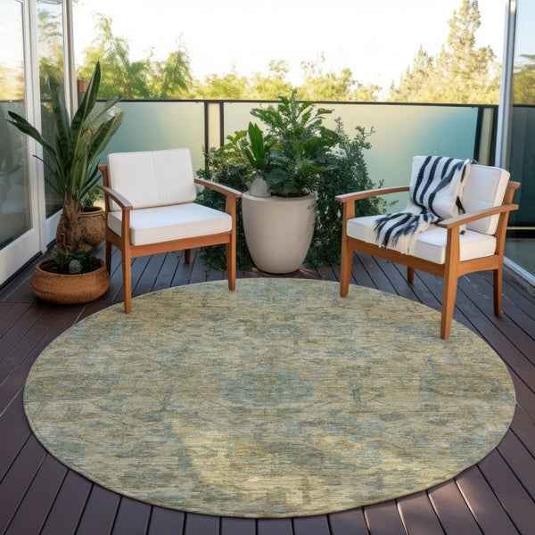 Homeroots 3' Artichoke Green And Gray Damask Washable Area Rug For Stylish Indoor And Outdoor Spaces 8' Round Polyester 603835