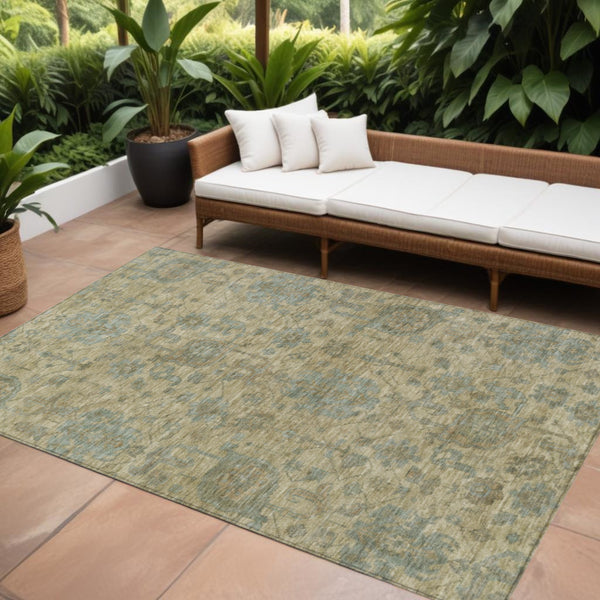 Homeroots 3' Artichoke Green And Gray Damask Washable Area Rug For Stylish Indoor And Outdoor Spaces 10' X 14' Polyester 603838