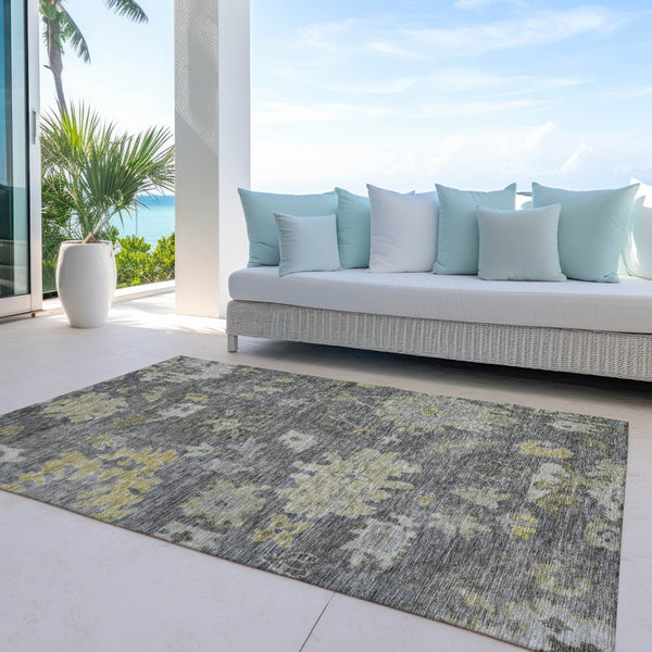 Homeroots 3' Stylish Floral Washable Area Rug For Indoor And Outdoor Use - Durable, Stain-resistant Design 9' X 12' Polyester 604130