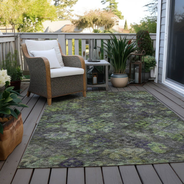 HomeRoots 5' Durable Floral Area Rug for Indoor & Outdoor Use - Easy Maintenance, Stain Resistant Design 8' X 10' 604147