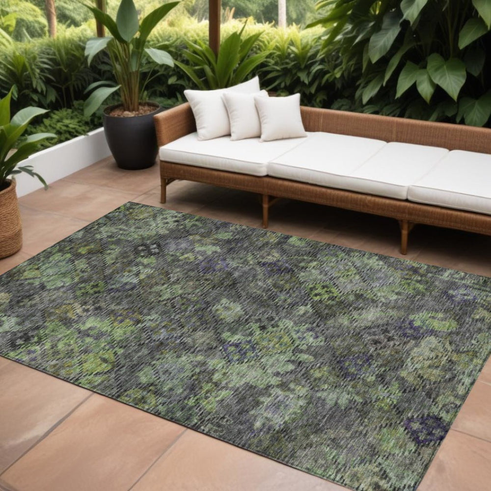HomeRoots 5' Durable Floral Area Rug for Indoor & Outdoor Use - Easy Maintenance, Stain Resistant Design 10' X 14' 604149