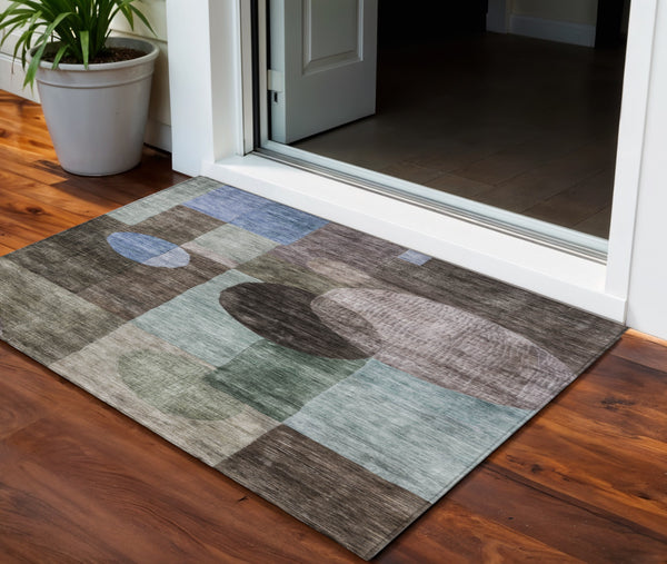 Homeroots 3' Stylish Geometric Indoor Outdoor Area Rug - Washable, Stain-resistant, Perfect For High Traffic Spaces 3' X 5' Polyester 604306