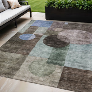 Homeroots 3' Stylish Geometric Indoor Outdoor Area Rug - Washable, Stain-resistant, Perfect For High Traffic Spaces 5' X 8' Polyester 604307