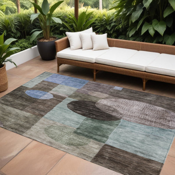 Homeroots 3' Stylish Geometric Indoor Outdoor Area Rug - Washable, Stain-resistant, Perfect For High Traffic Spaces 9' X 12' Polyester 604310