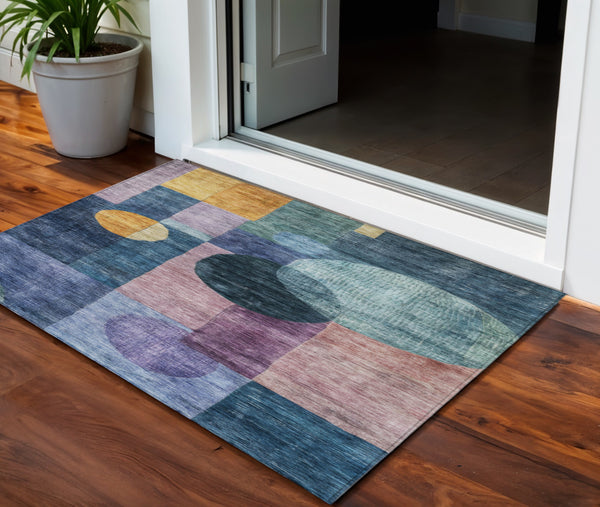 Homeroots 3' Stylish Geometric Indoor Outdoor Area Rug - Washable, Stain-resistant, Perfect For High Traffic Spaces 3' X 5' Polyester 604312