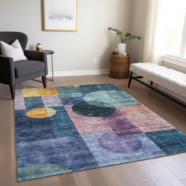 Homeroots 3' Stylish Geometric Indoor Outdoor Area Rug - Washable, Stain-resistant, Perfect For High Traffic Spaces 3' X 5' Polyester 604312