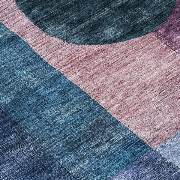 Homeroots 3' Stylish Geometric Indoor Outdoor Area Rug - Washable, Stain-resistant, Perfect For High Traffic Spaces 9' X 12' Polyester 604316