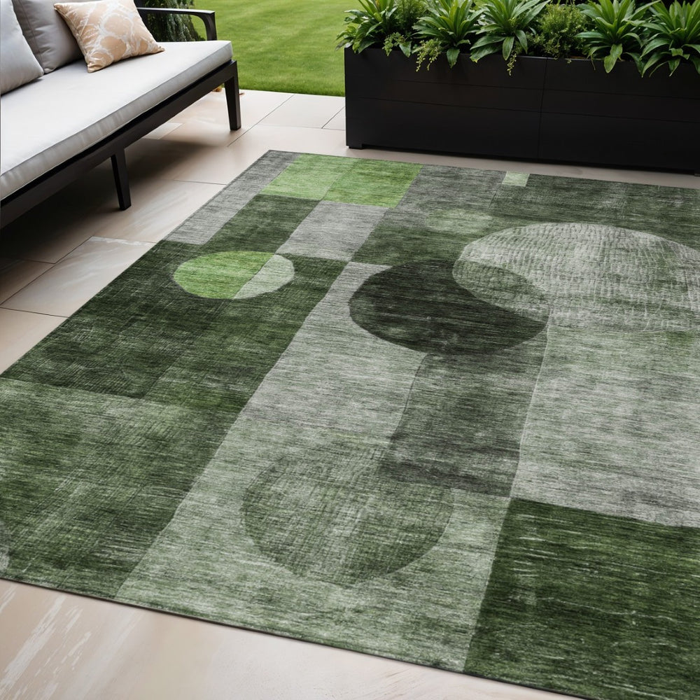 HomeRoots 5' Modern Fern Green and Gray Geometric Area Rug - Machine Washable for Indoor and Outdoor Use 5' X 8' 604319