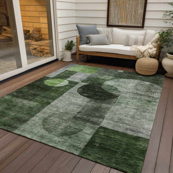 Homeroots 3' Stylish Geometric Indoor Outdoor Area Rug - Washable, Stain-resistant, Perfect For High Traffic Spaces 5' X 8' Polyester 604319