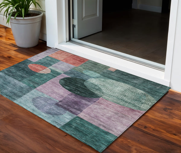 Homeroots 3' Stylish Geometric Indoor Outdoor Area Rug - Washable, Stain-resistant, Perfect For High Traffic Spaces 3' X 5' Polyester 604324