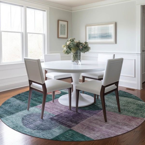 Homeroots 3' Stylish Geometric Indoor Outdoor Area Rug - Washable, Stain-resistant, Perfect For High Traffic Spaces 8' Round Polyester 604326