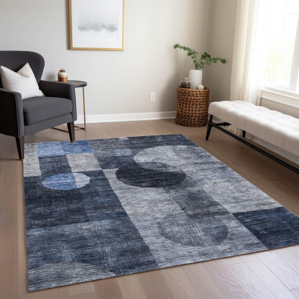 Homeroots 3' Stylish Geometric Indoor Outdoor Area Rug - Washable, Stain-resistant, Perfect For High Traffic Spaces 5' X 8' Polyester 604331