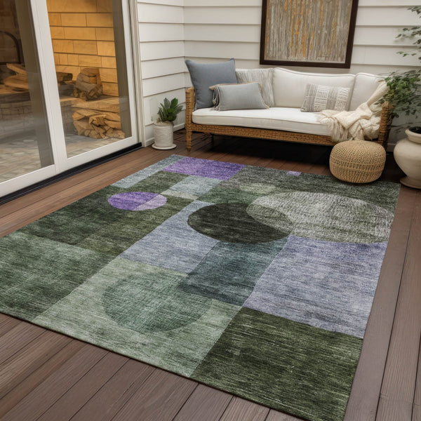 Homeroots 3' Stylish Geometric Indoor Outdoor Area Rug - Washable, Stain-resistant, Perfect For High Traffic Spaces 10' X 14' Polyester 604341