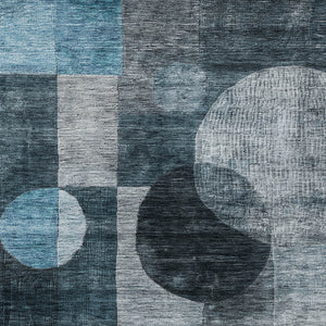 Homeroots 3' Stylish Geometric Indoor Outdoor Area Rug - Washable, Stain-resistant, Perfect For High Traffic Spaces 5' X 8' Polyester 604343