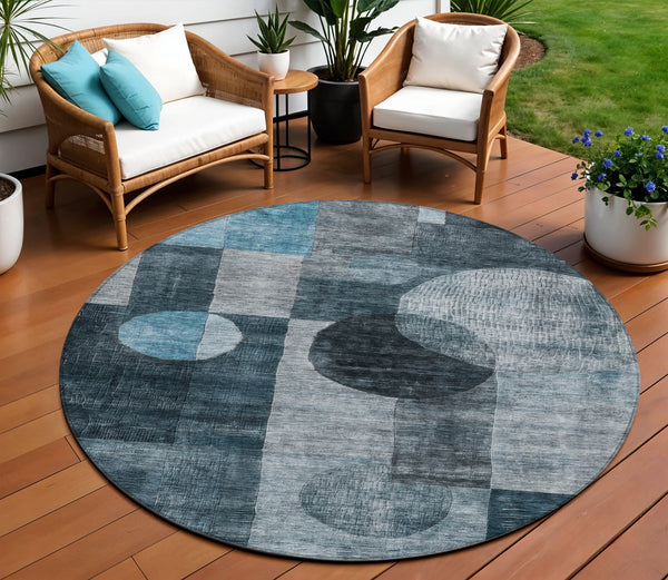 Homeroots 3' Stylish Geometric Indoor Outdoor Area Rug - Washable, Stain-resistant, Perfect For High Traffic Spaces 8' Round Polyester 604344