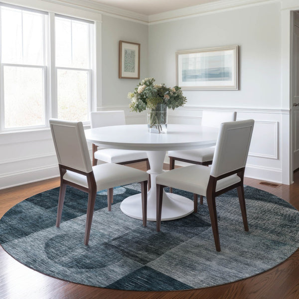 Homeroots 3' Stylish Geometric Indoor Outdoor Area Rug - Washable, Stain-resistant, Perfect For High Traffic Spaces 8' Round Polyester 604344