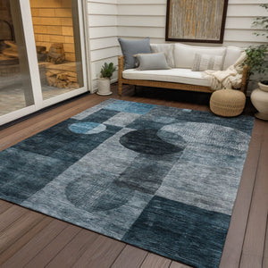 Homeroots 3' Stylish Geometric Indoor Outdoor Area Rug - Washable, Stain-resistant, Perfect For High Traffic Spaces 8' X 10' Polyester 604345