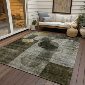 Homeroots 3' Stylish Geometric Indoor Outdoor Area Rug - Washable, Stain-resistant, Perfect For High Traffic Spaces 10' X 14' Polyester 604353