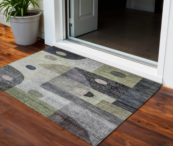 Homeroots 3' Artichoke Green Gray Charcoal Geometric Washable Area Rug For Indoor And Outdoor Spaces 3' X 5' Polyester 604390