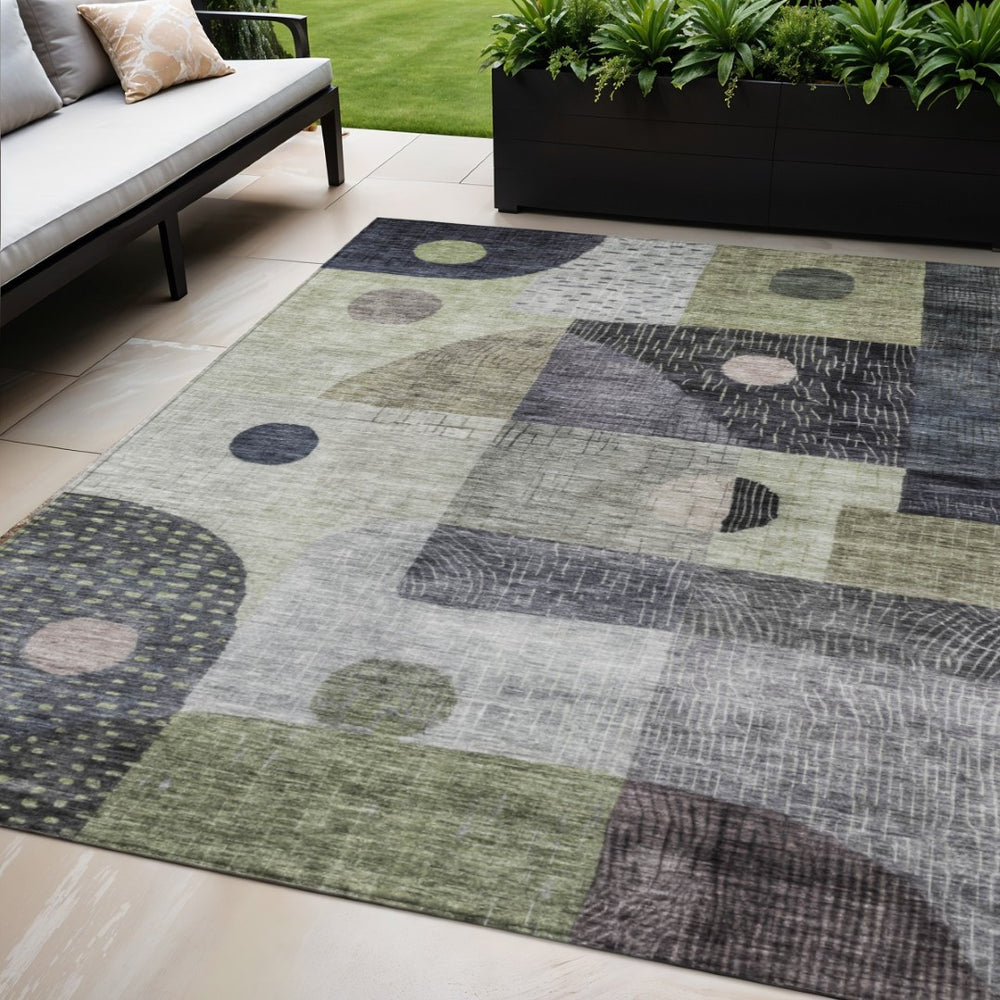 HomeRoots 5' Artichoke Green Gray Charcoal Geometric Area Rug - Washable, Durable, Indoor Outdoor Style for Any Space 5' X 8' 604391