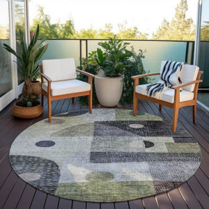 Homeroots 3' Artichoke Green Gray Charcoal Geometric Washable Area Rug For Indoor And Outdoor Spaces 8' Round Polyester 604392
