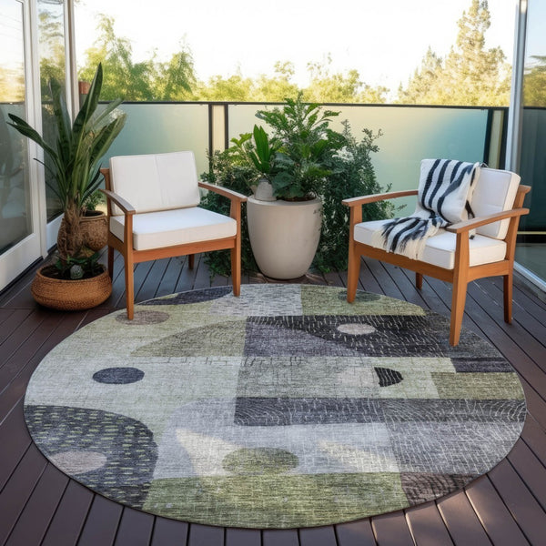 Homeroots 3' Artichoke Green Gray Charcoal Geometric Washable Area Rug For Indoor And Outdoor Spaces 8' Round Polyester 604392