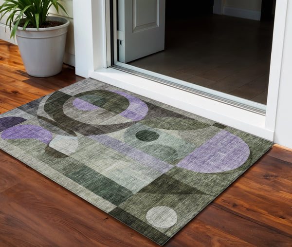 Homeroots 3' Artichoke Green Gray Charcoal Geometric Washable Area Rug For Indoor And Outdoor Spaces 3' X 5' Polyester 604414