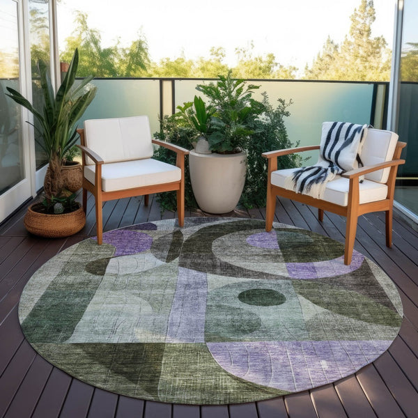 Homeroots 3' Artichoke Green Gray Charcoal Geometric Washable Area Rug For Indoor And Outdoor Spaces 8' Round Polyester 604416