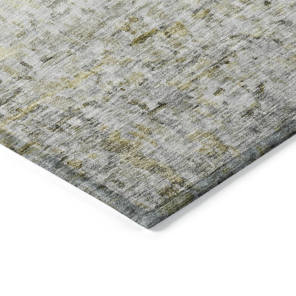 Homeroots 3' Artichoke Green Striped Washable Area Rug - Stylish Indoor & Outdoor Comfort For Any Space 8' Round Polyester 604532