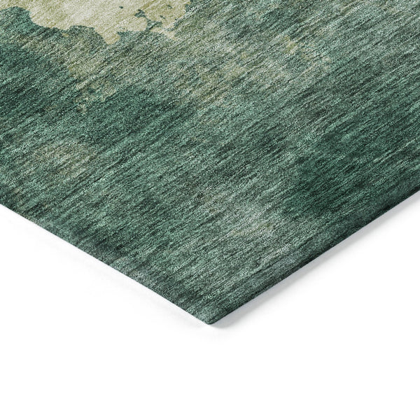 Homeroots 3' Green And Ivory Abstract Washable Area Rug For Indoor And Outdoor Spaces - Durable, Stylish Design 8' Round Polyester 604793