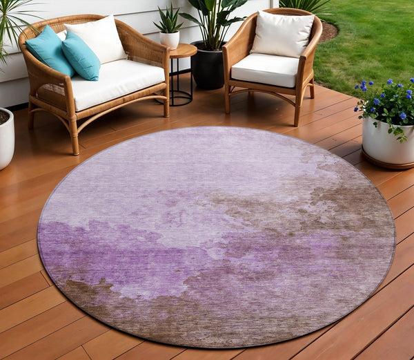 Homeroots 3' Green And Ivory Abstract Washable Area Rug For Indoor And Outdoor Spaces - Durable, Stylish Design 8' Round Polyester 604799