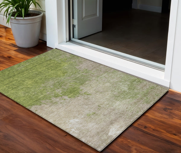 Homeroots 3' Green And Ivory Abstract Washable Area Rug For Indoor And Outdoor Spaces - Durable, Stylish Design 3' X 5' Polyester 604803