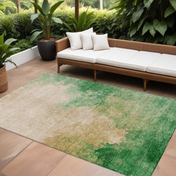 Homeroots 3' Green And Ivory Abstract Washable Area Rug For Indoor And Outdoor Spaces - Durable, Stylish Design 9' X 12' Polyester 604813