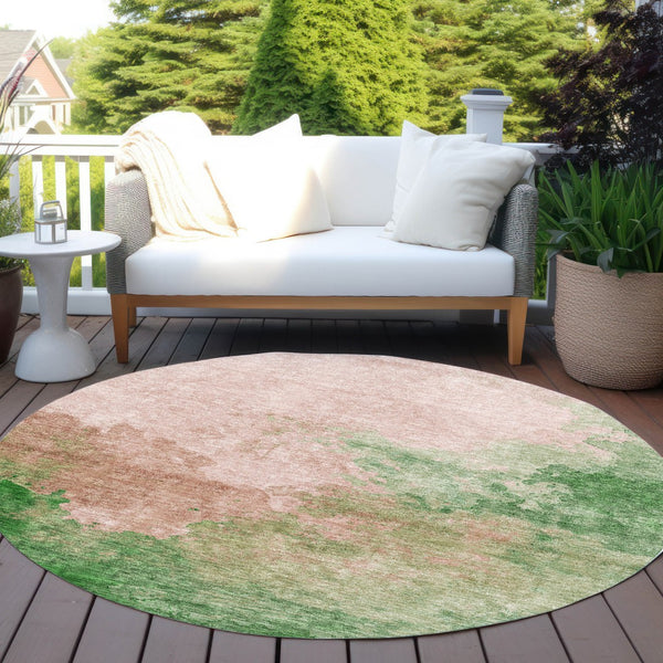 Homeroots 3' Green And Ivory Abstract Washable Area Rug For Indoor And Outdoor Spaces - Durable, Stylish Design 8' Round Polyester 604817