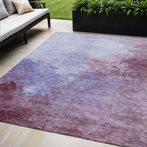 Homeroots 3' Green And Ivory Abstract Washable Area Rug For Indoor And Outdoor Spaces - Durable, Stylish Design 5' X 8' Polyester 604828