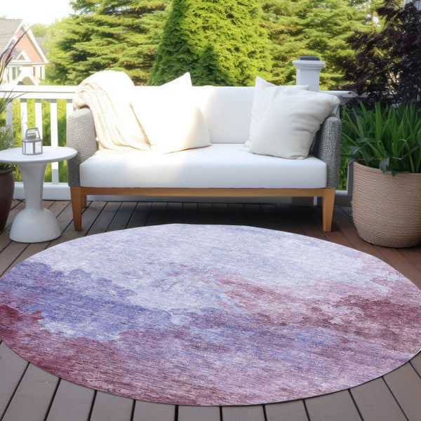 Homeroots 3' Green And Ivory Abstract Washable Area Rug For Indoor And Outdoor Spaces - Durable, Stylish Design 8' Round Polyester 604829