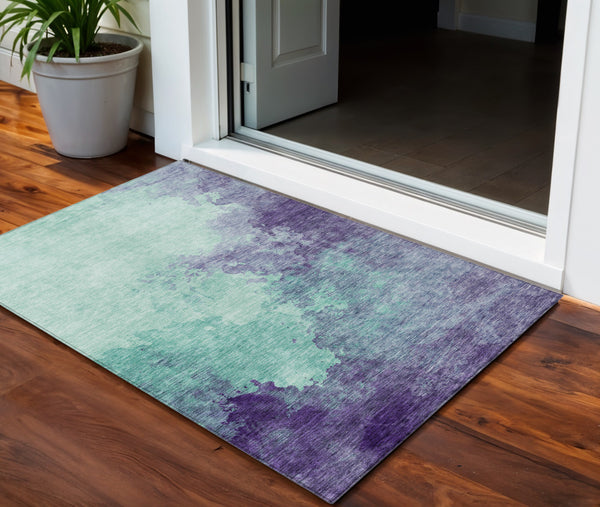 Homeroots 3' Green And Ivory Abstract Washable Area Rug For Indoor And Outdoor Spaces - Durable, Stylish Design 3' X 5' Polyester 604833