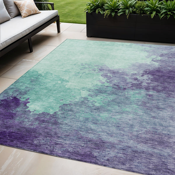 Homeroots 3' Green And Ivory Abstract Washable Area Rug For Indoor And Outdoor Spaces - Durable, Stylish Design 5' X 8' Polyester 604834