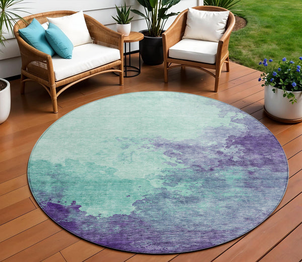 Homeroots 3' Green And Ivory Abstract Washable Area Rug For Indoor And Outdoor Spaces - Durable, Stylish Design 8' Round Polyester 604835